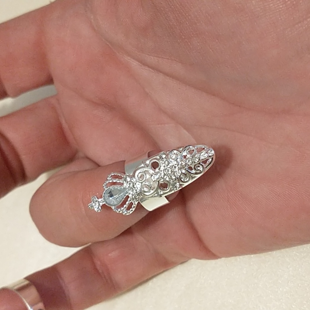 Nail Ring Silver/Crystal Crown Theme!